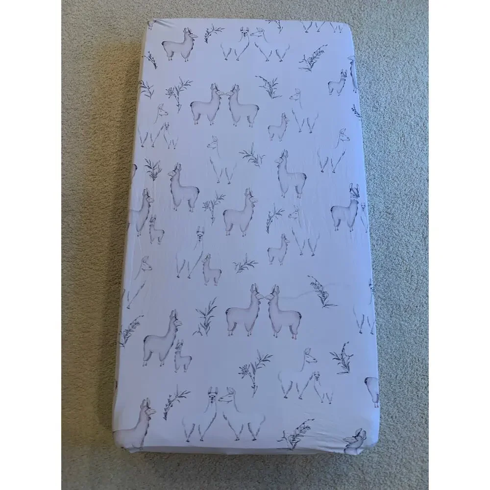 Oila 'Kissing Llama' Crib Sheet Convertible Bassinet Sheet / Changing Pad Cover